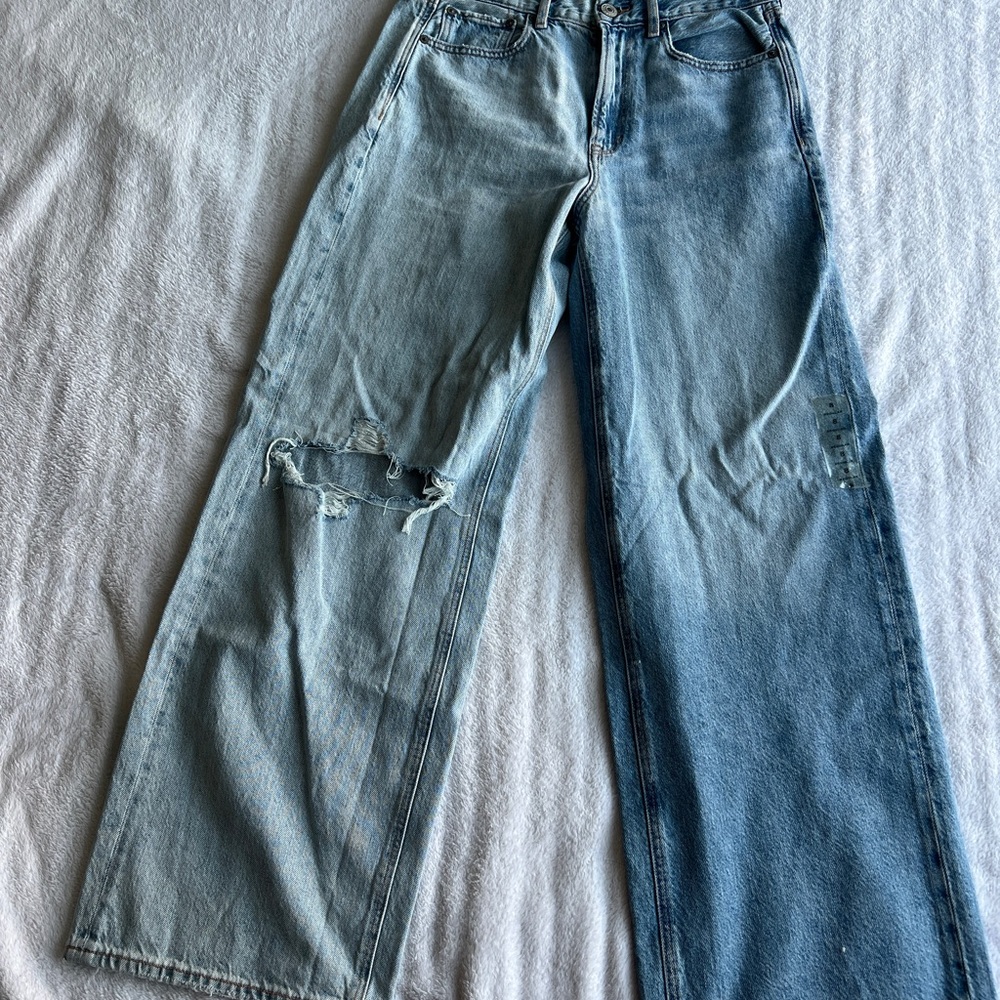 American Eagle Outfitters Light Blue Denim Jeans